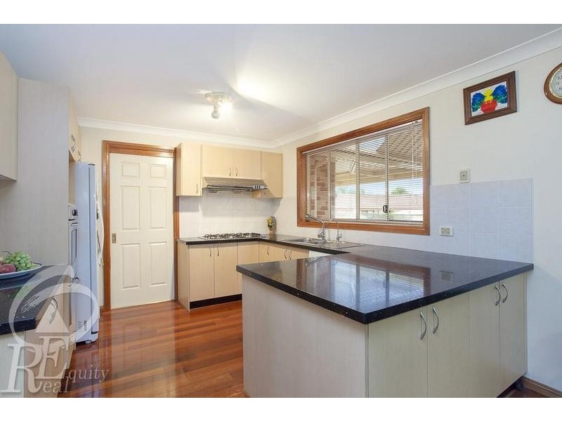32 Chesham Place, Chipping Norton NSW 2170