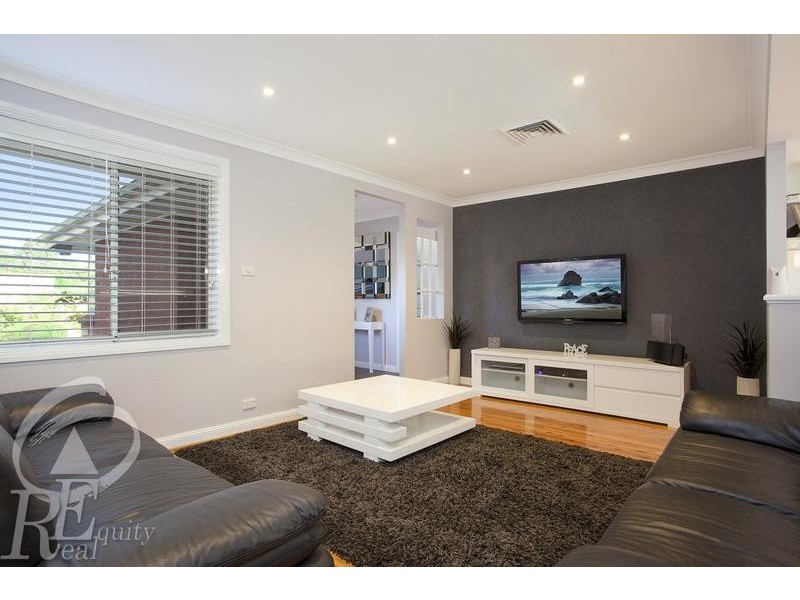 25 Bangalla Avenue, Chipping Norton NSW 2170