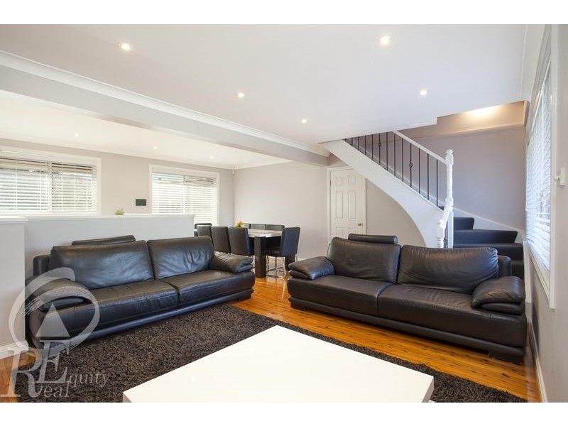 25 Bangalla Avenue, Chipping Norton NSW 2170