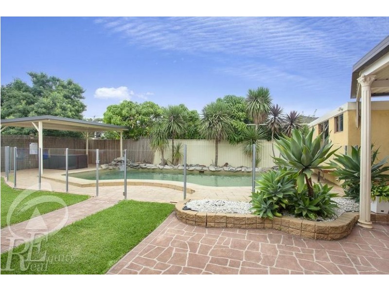 25 Bangalla Avenue, Chipping Norton NSW 2170