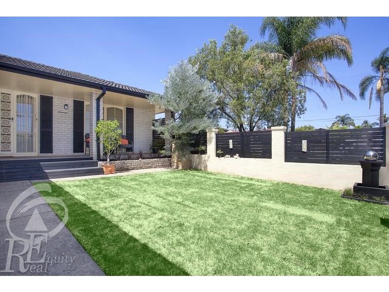 19 Magree Crescent, Chipping Norton NSW 2170