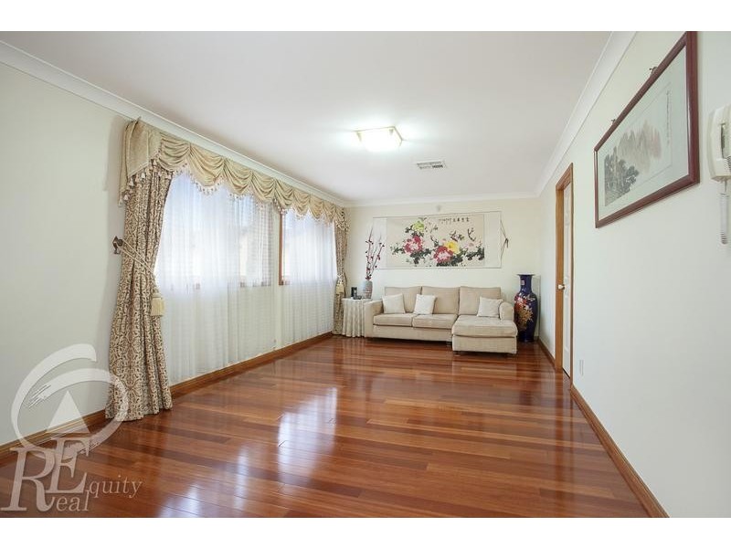 32 Chesham Place, Chipping Norton NSW 2170