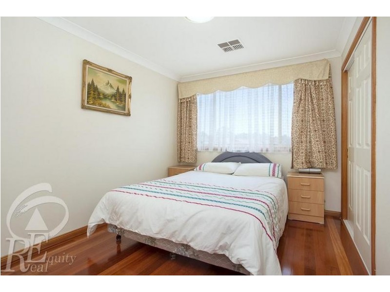 32 Chesham Place, Chipping Norton NSW 2170