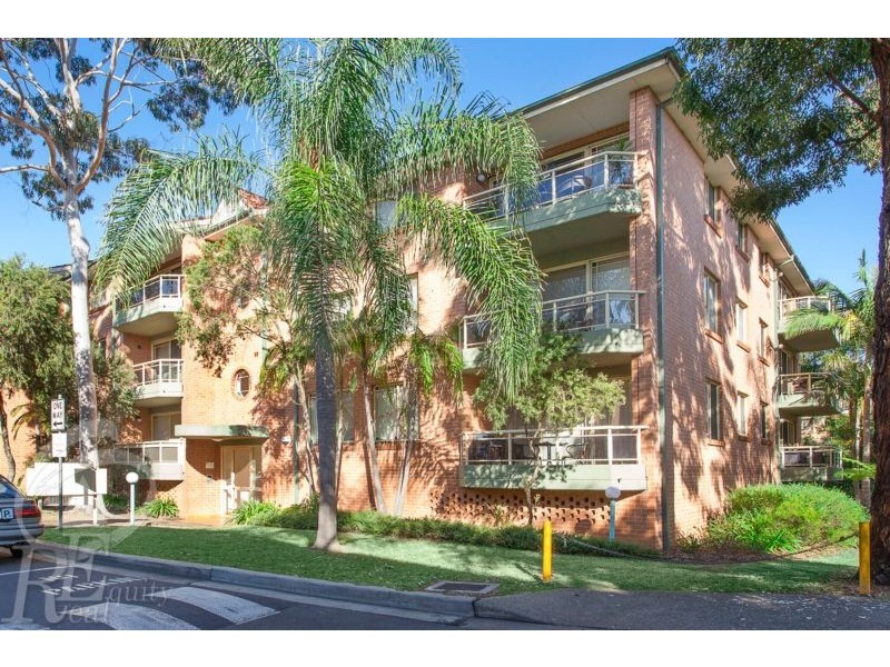 13/6 Mead Drive, Chipping Norton NSW 2170