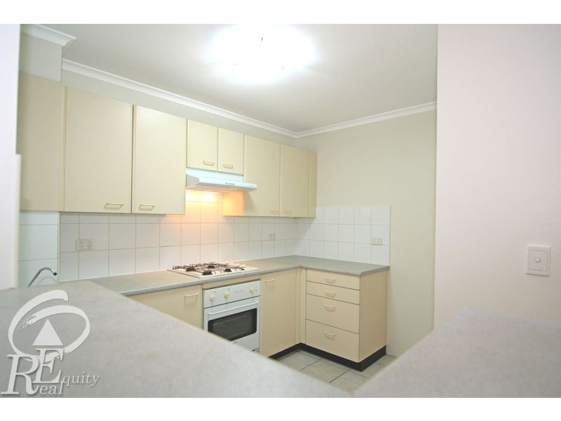 13/6 Mead Drive, Chipping Norton NSW 2170