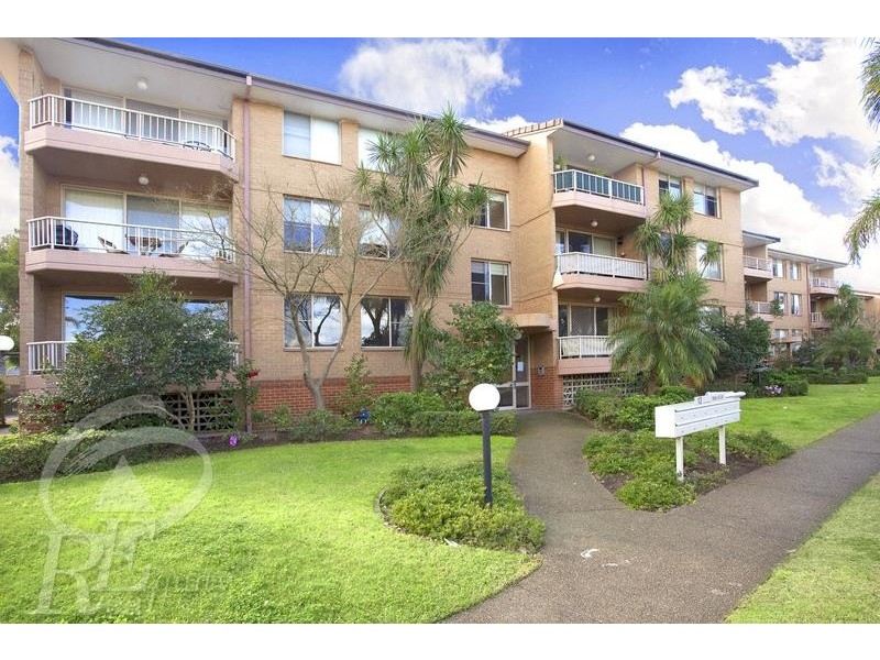 15/12 Frank Oliveri Drive, Chipping Norton NSW 2170
