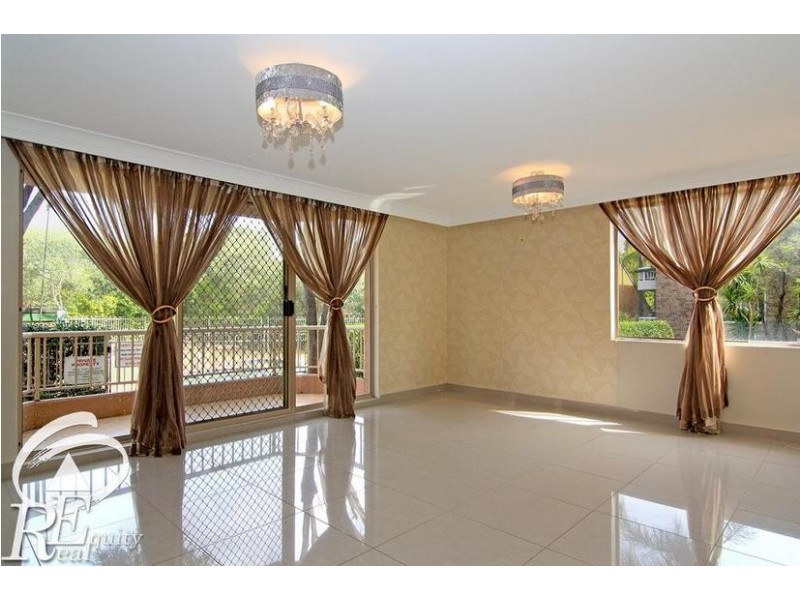 15/12 Frank Oliveri Drive, Chipping Norton NSW 2170