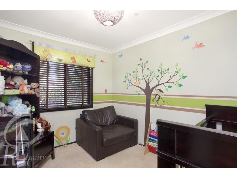 15 Nigel Place, Macquarie Fields NSW 2564