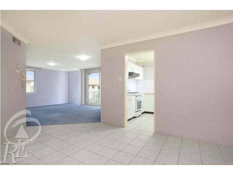 23/7 Mead Drive, Chipping Norton NSW 2170