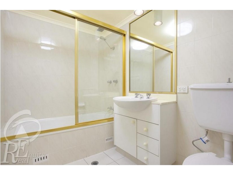 23/7 Mead Drive, Chipping Norton NSW 2170