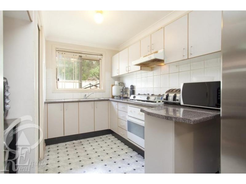 2/26 Wellwood Avenue, Moorebank NSW 2170