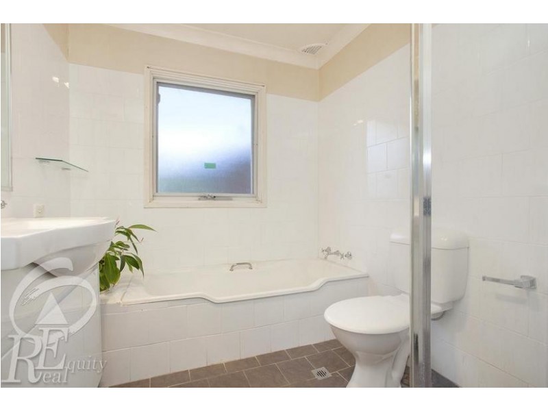 44 Balanada Avenue, Chipping Norton NSW 2170