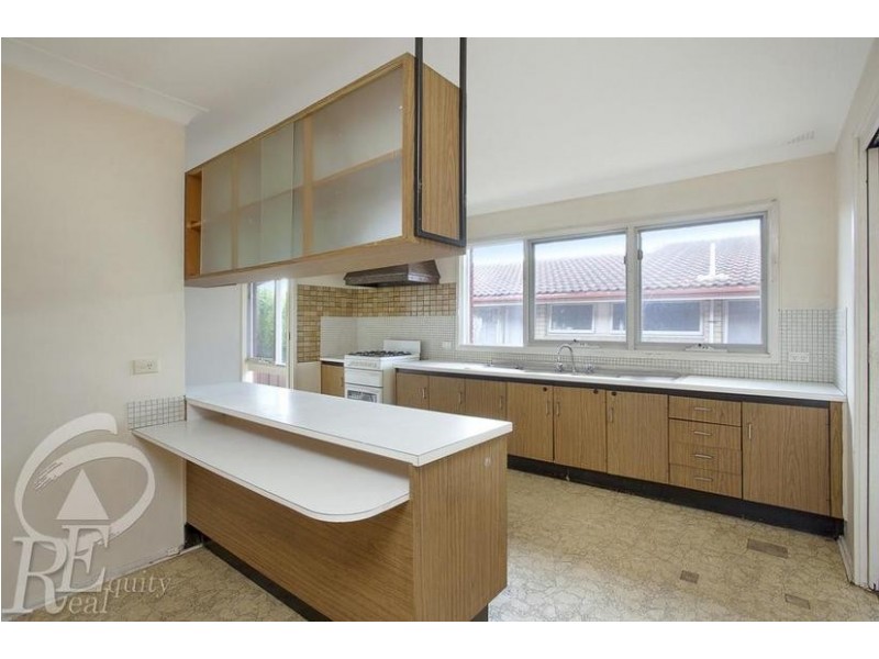 44 Balanada Avenue, Chipping Norton NSW 2170