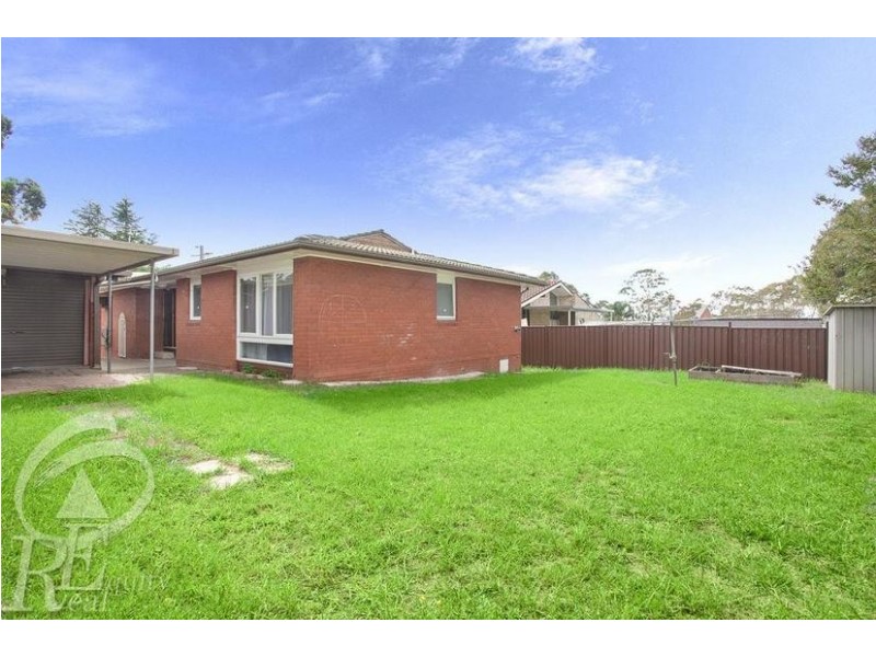 44 Balanada Avenue, Chipping Norton NSW 2170
