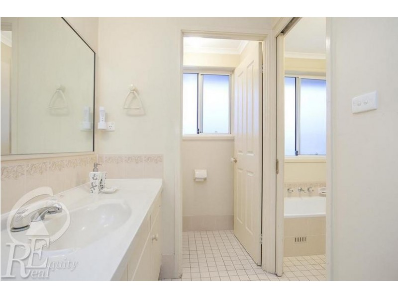 68a Nottingham Crescent, Chipping Norton NSW 2170