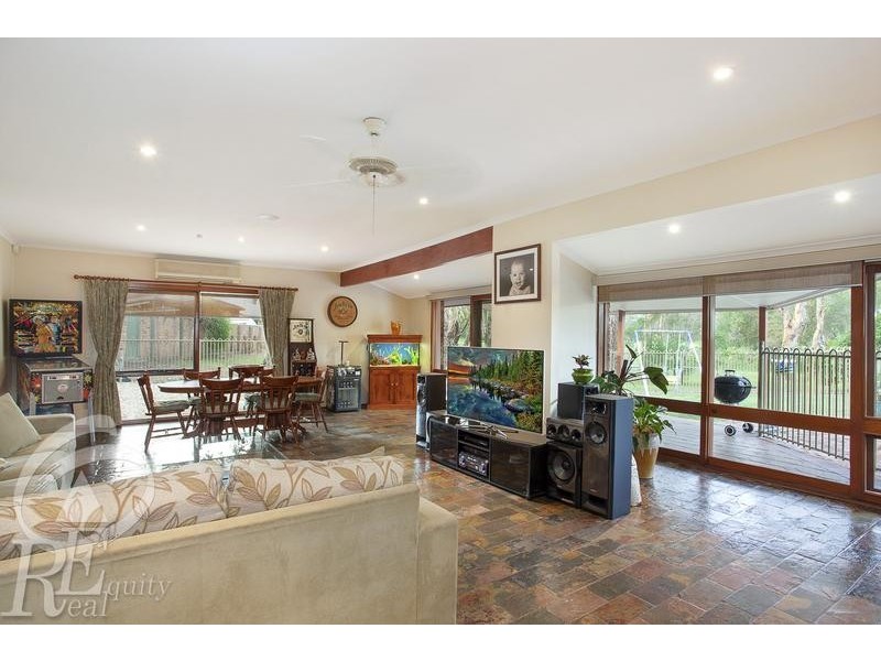 14 Sammut Crescent, Chipping Norton NSW 2170