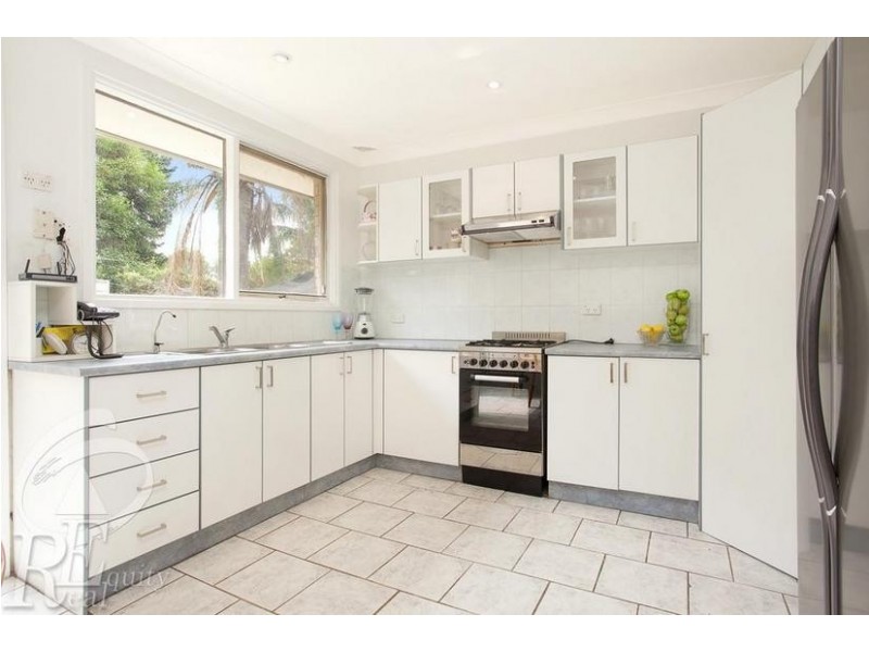 17 Balanada Avenue, Chipping Norton NSW 2170