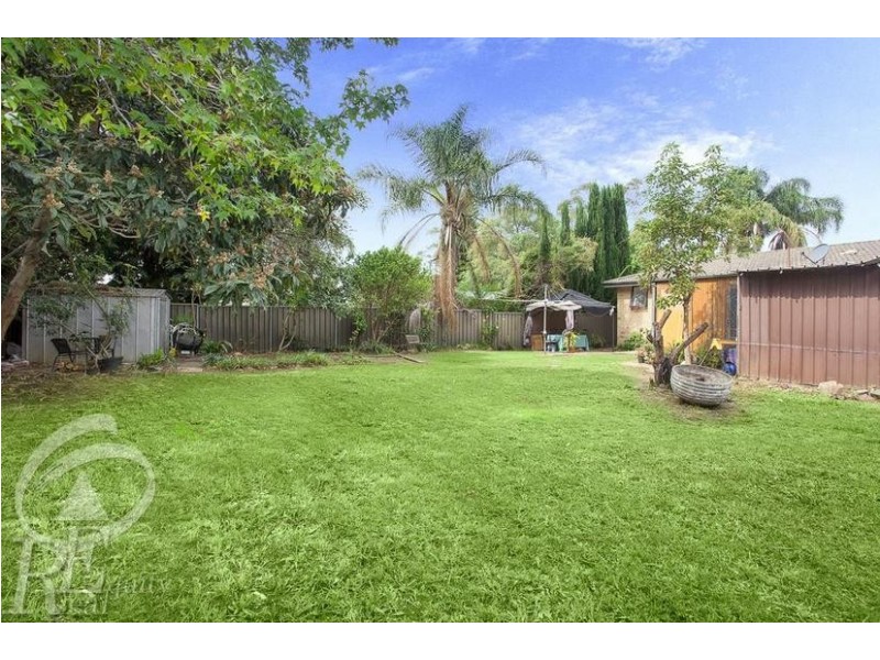 17 Balanada Avenue, Chipping Norton NSW 2170