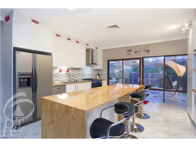47 Bungarra Crescent, Chipping Norton NSW 2170