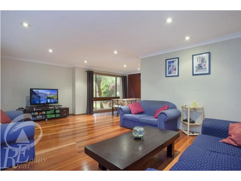 23 Banbury Crescent, Chipping Norton NSW 2170