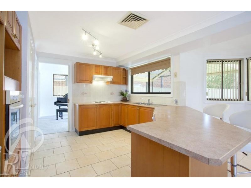 12 Pulham Place, Chipping Norton NSW 2170