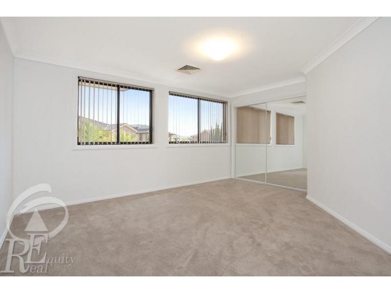 12 Pulham Place, Chipping Norton NSW 2170