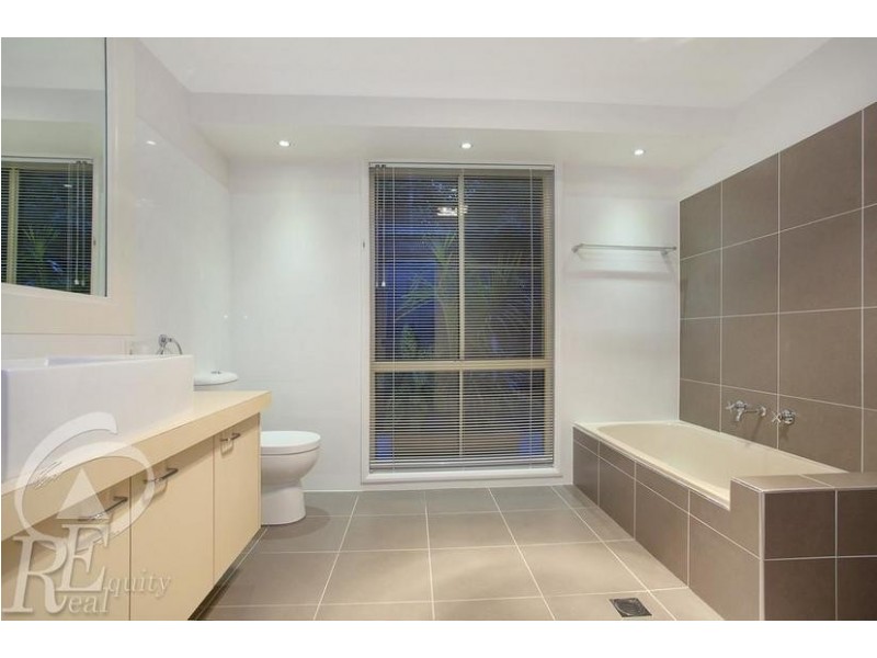 180 Longstaff Avenue, Chipping Norton NSW 2170