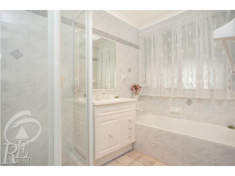 19 Holly Avenue, Chipping Norton NSW 2170