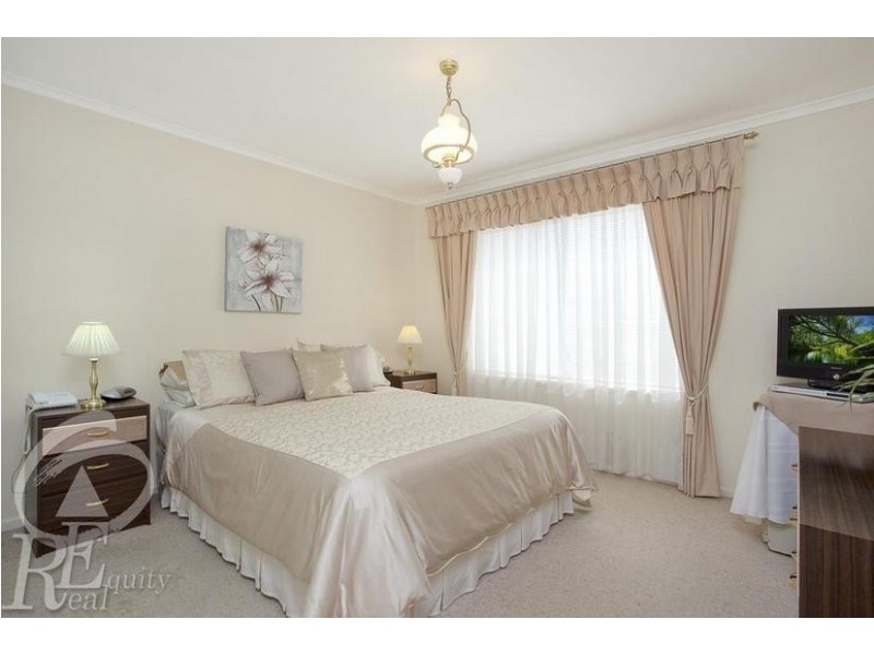 19 Holly Avenue, Chipping Norton NSW 2170