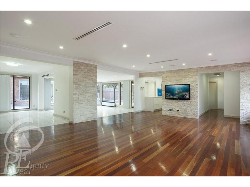 24 Governor Macquarie Drive, Chipping Norton NSW 2170