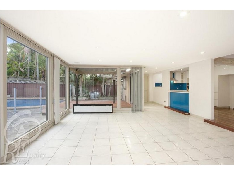 24 Governor Macquarie Drive, Chipping Norton NSW 2170