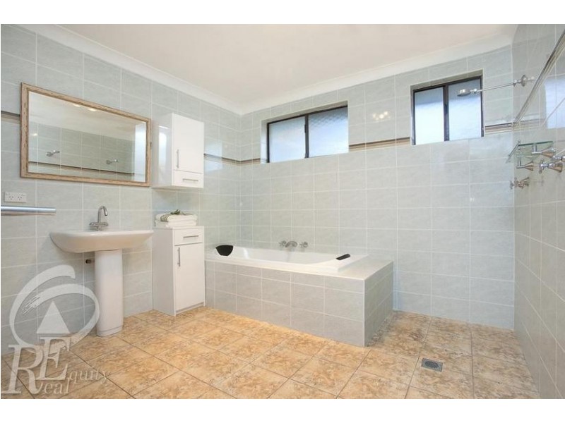 27 Central Avenue, Chipping Norton NSW 2170