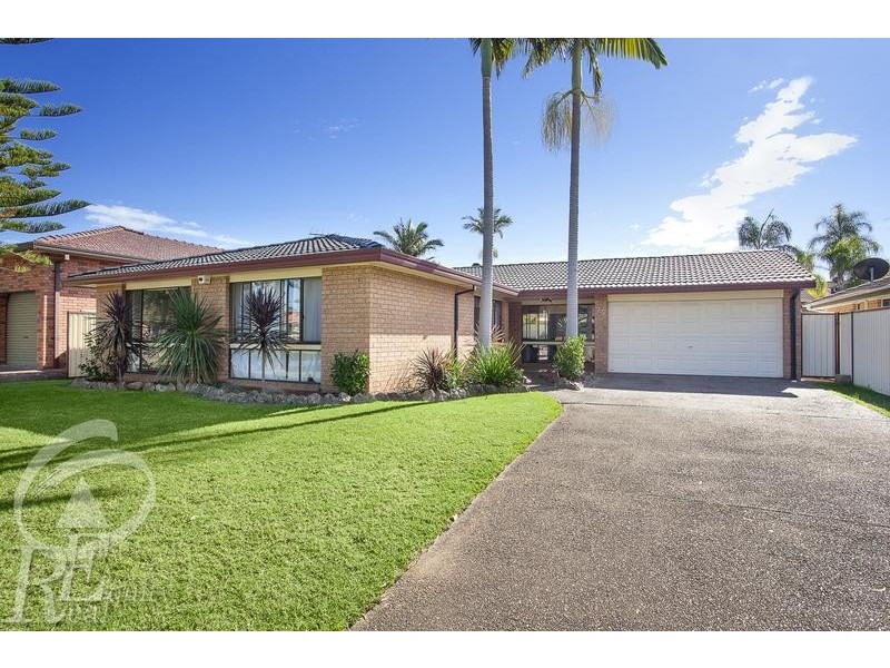 25 Aylesbury Crescent, Chipping Norton NSW 2170