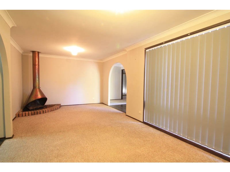 12 Swindon Place, Chipping Norton NSW 2170