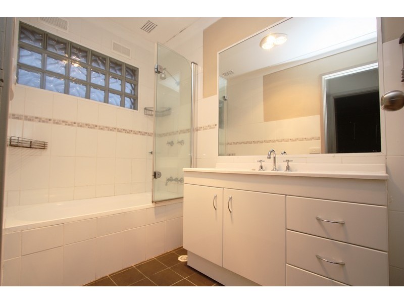 3 Longstaff Avenue, Chipping Norton NSW 2170