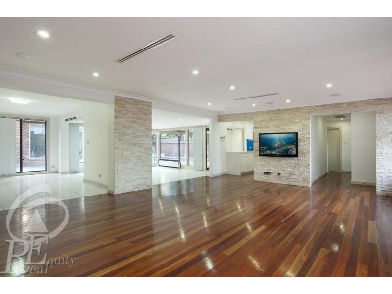 24 Governor Macquarie Drive, Chipping Norton NSW 2170