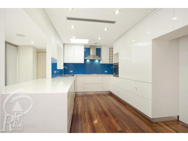 24 Governor Macquarie Drive, Chipping Norton NSW 2170