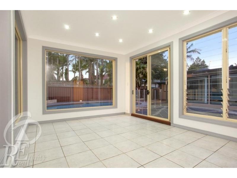24 Governor Macquarie Drive, Chipping Norton NSW 2170