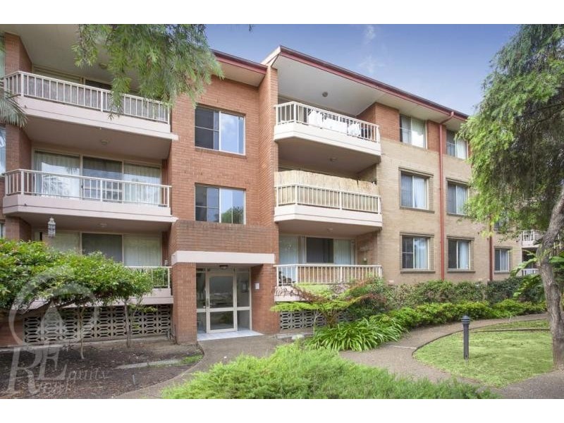 17/4 Mead Drive, Chipping Norton NSW 2170