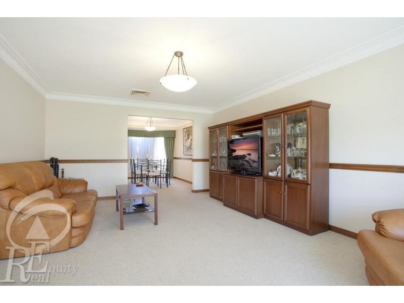 17 Chippenham Street, Chipping Norton NSW 2170