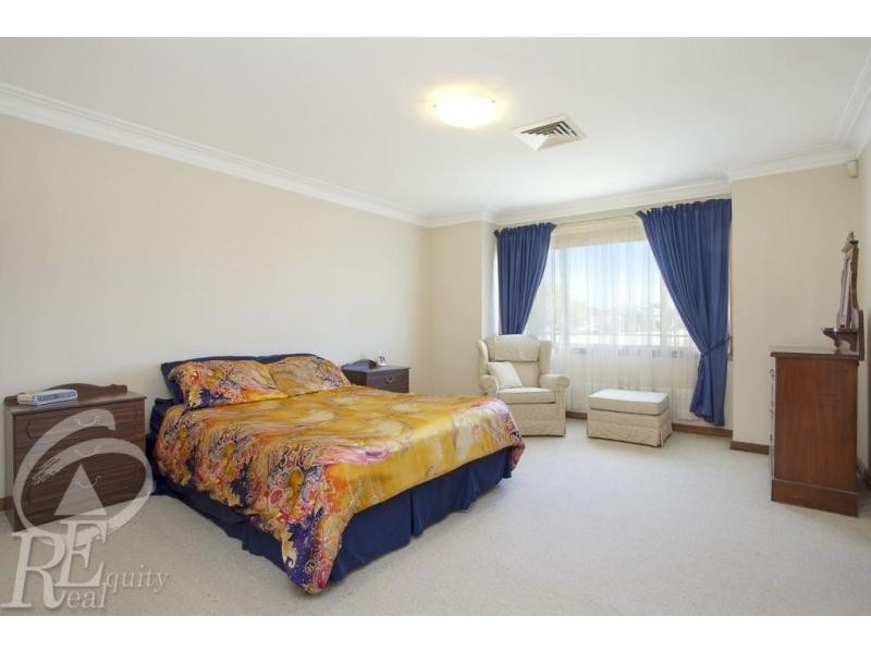 17 Chippenham Street, Chipping Norton NSW 2170