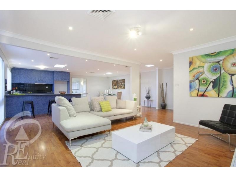 4 Rudham Place, Chipping Norton NSW 2170