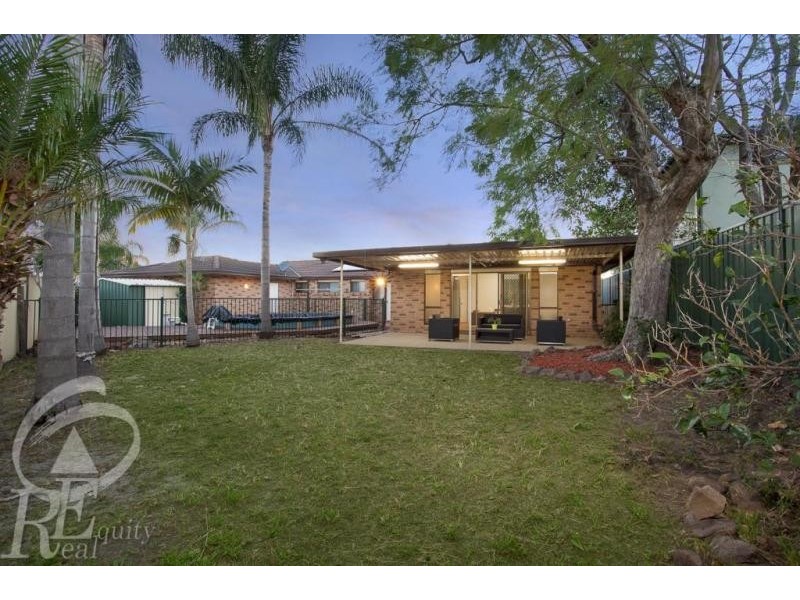 4 Rudham Place, Chipping Norton NSW 2170