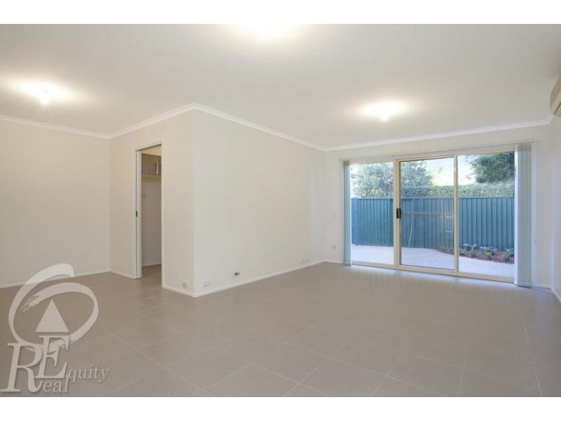 3/6 Ernest Avenue, Chipping Norton NSW 2170