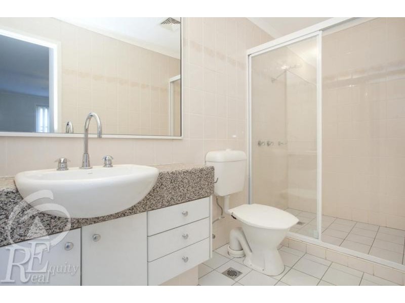 3/6 Ernest Avenue, Chipping Norton NSW 2170