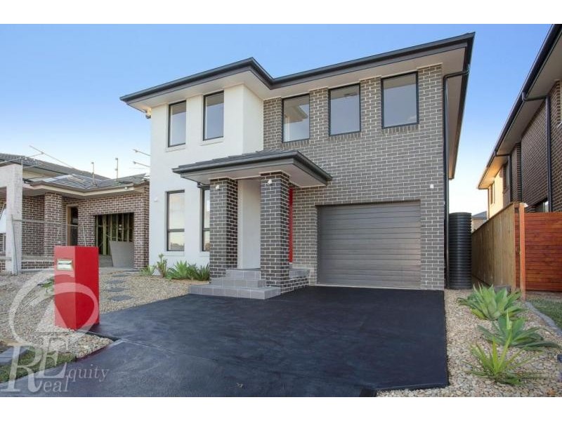 92 Maddecks Avenue, Moorebank NSW 2170