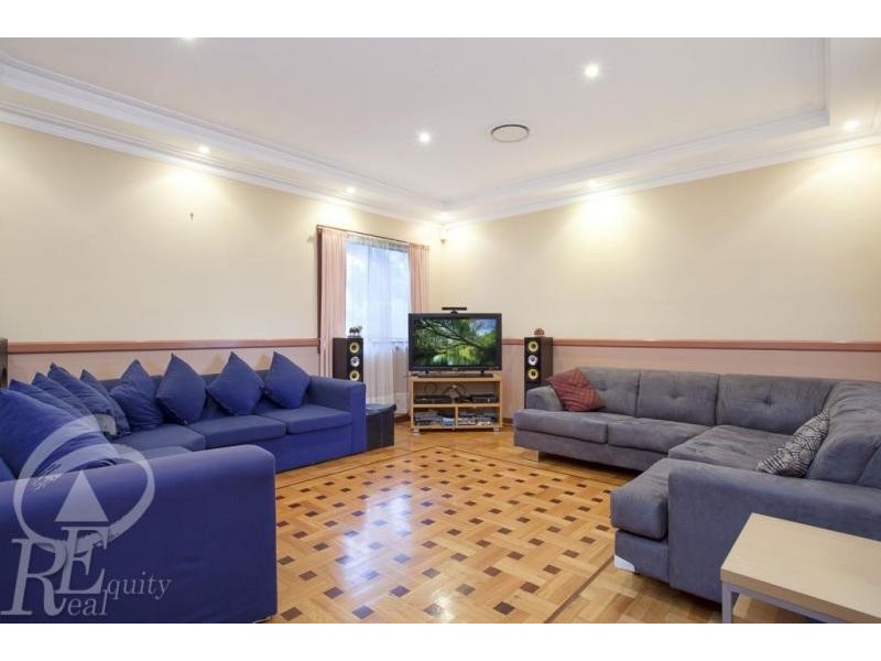 20 Central Avenue, Chipping Norton NSW 2170