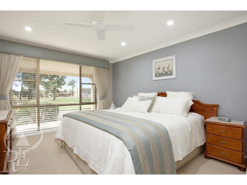 28 Banbury Crescent, Chipping Norton NSW 2170
