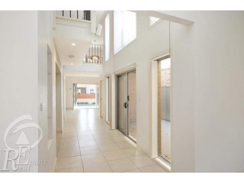 26 Sammut Crescent, Chipping Norton NSW 2170