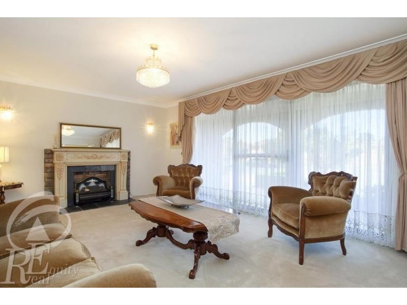 42 Rugby Crescent, Chipping Norton NSW 2170